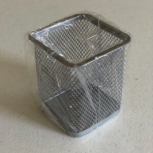 Small Silver Lightweight Metal Mesh Pencil Holder Desk Or Office Organization